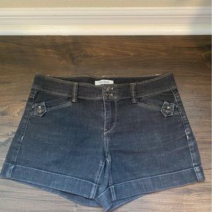 White Black jean shorts